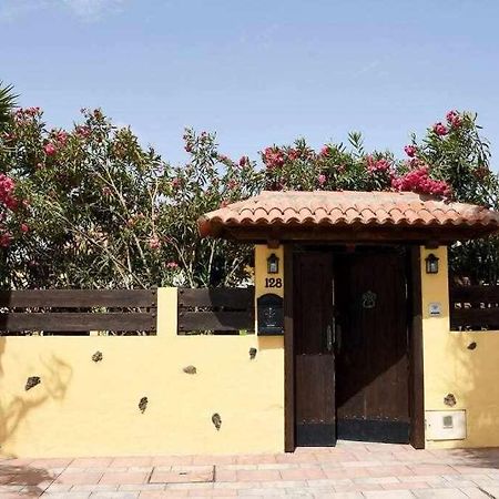 Aurora Mari Villa Your Dream Steps From The Ocean Shore Caleta De Fuste Bagian luar foto