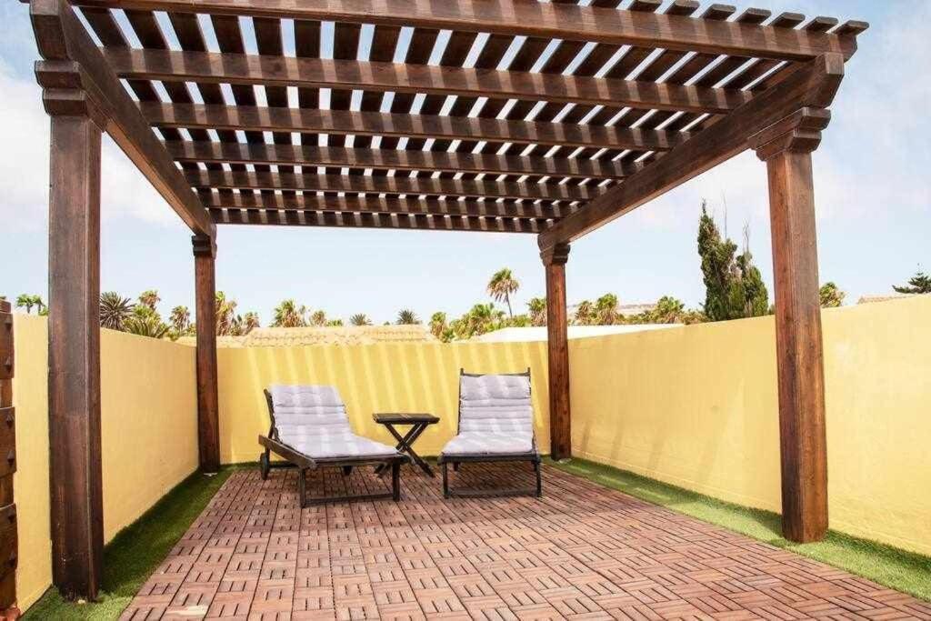 Aurora Mari Villa Your Dream Steps From The Ocean Shore Caleta De Fuste Bagian luar foto
