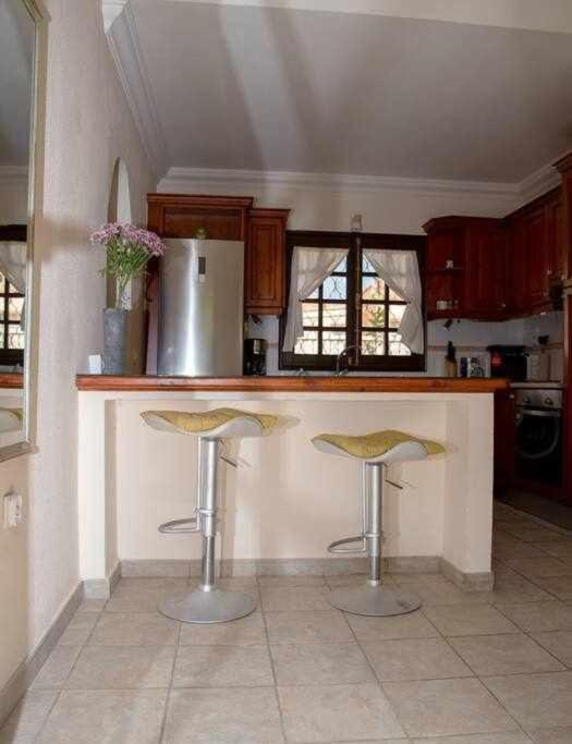 Aurora Mari Villa Your Dream Steps From The Ocean Shore Caleta De Fuste Bagian luar foto