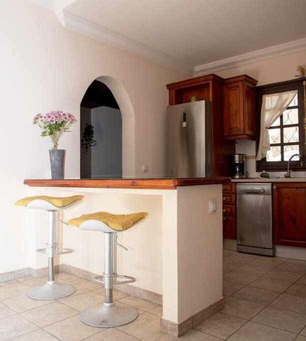 Aurora Mari Villa Your Dream Steps From The Ocean Shore Caleta De Fuste Bagian luar foto